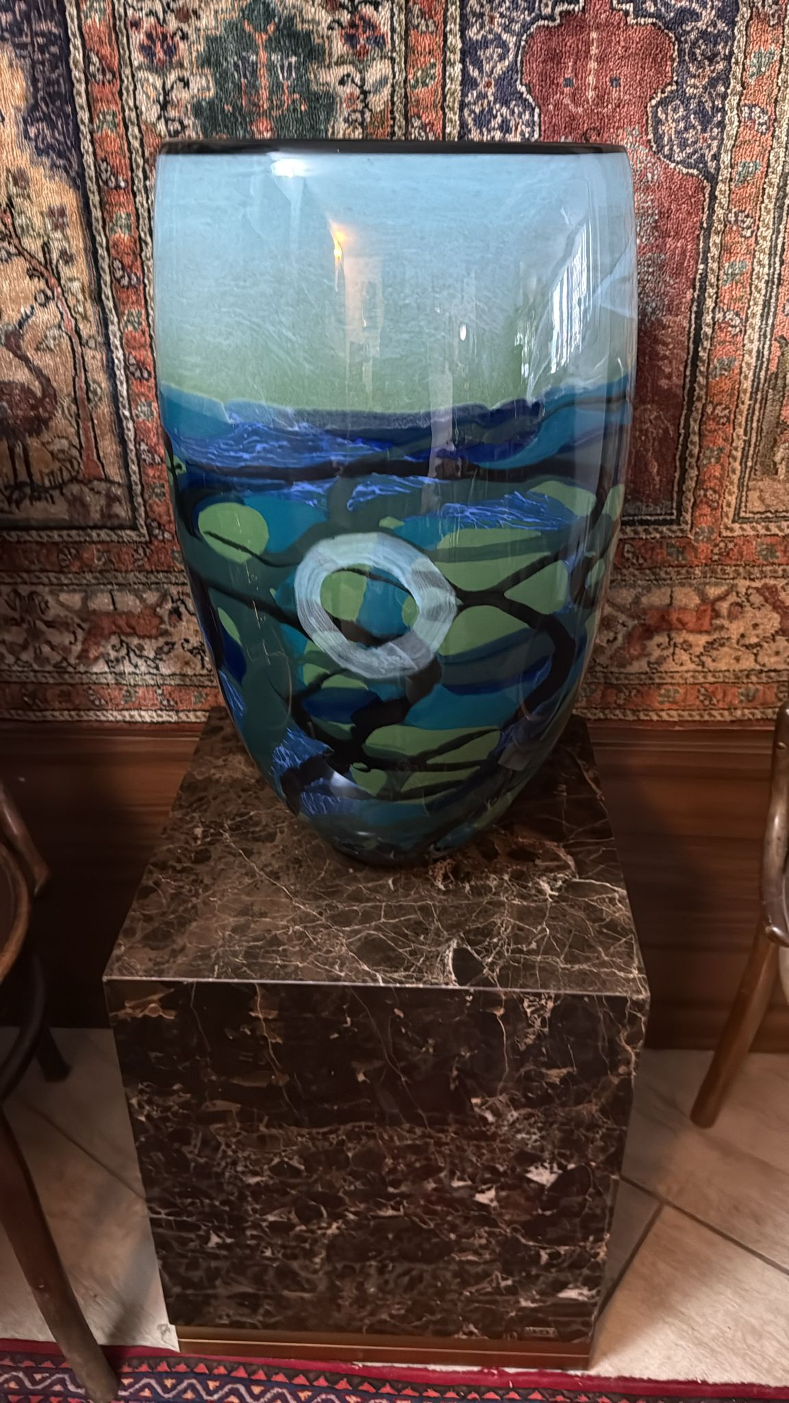 Vază Înaltă din Sticlă cu Decor Vegetal